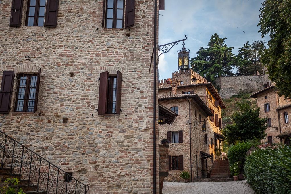 antico-borgo-tabiano-castello-street-view
