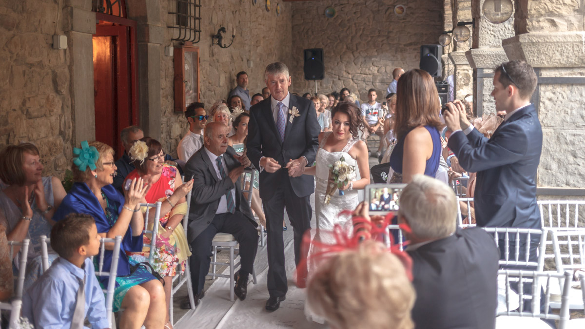 arrivo-della-sposa-wedding-ceremony-castello-manservizi