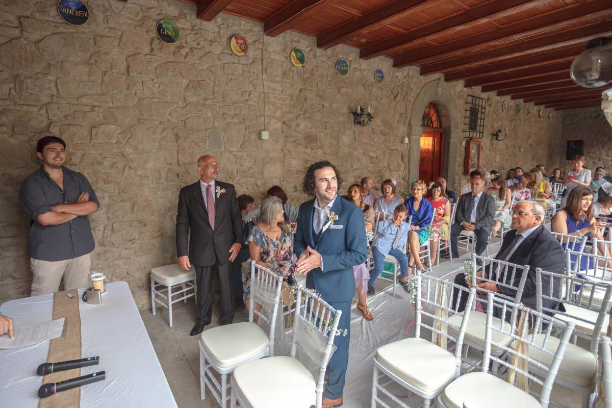 sposo-aspettando-castello-manservizi