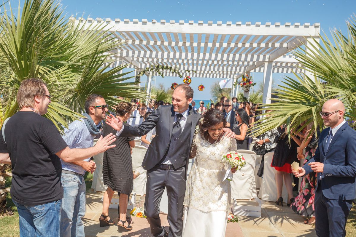 20-matrimonio-centro-poker-vacanze-ceremonia-lancio-riso