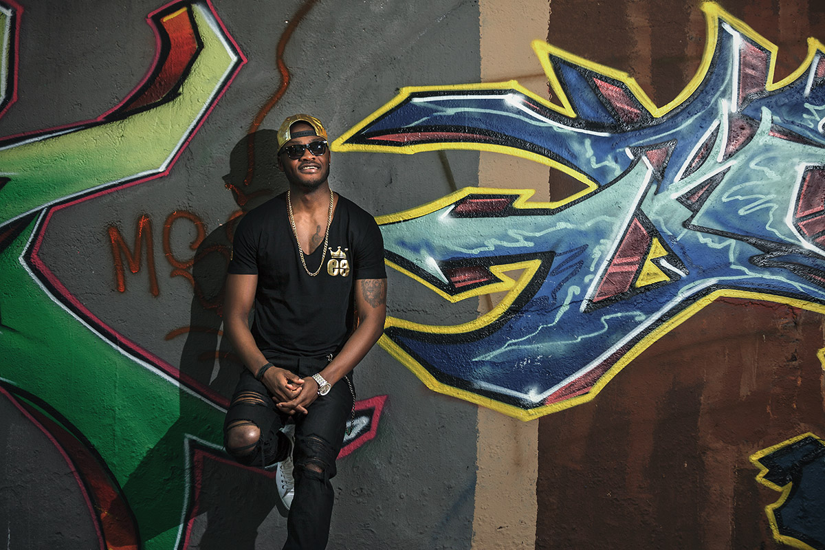 22-book-fotografici-professionali-cantanti-bologna-esterno