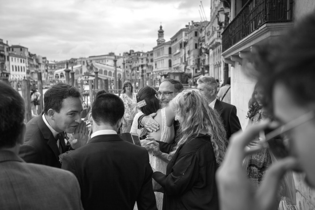 3-wedding-venice-town-hall-family-photos