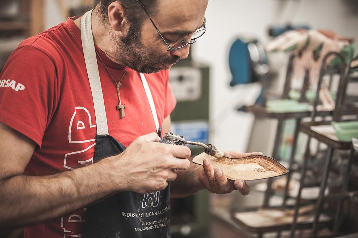 professional-photographer-milano-photo-shoot-luxury-shoes-production