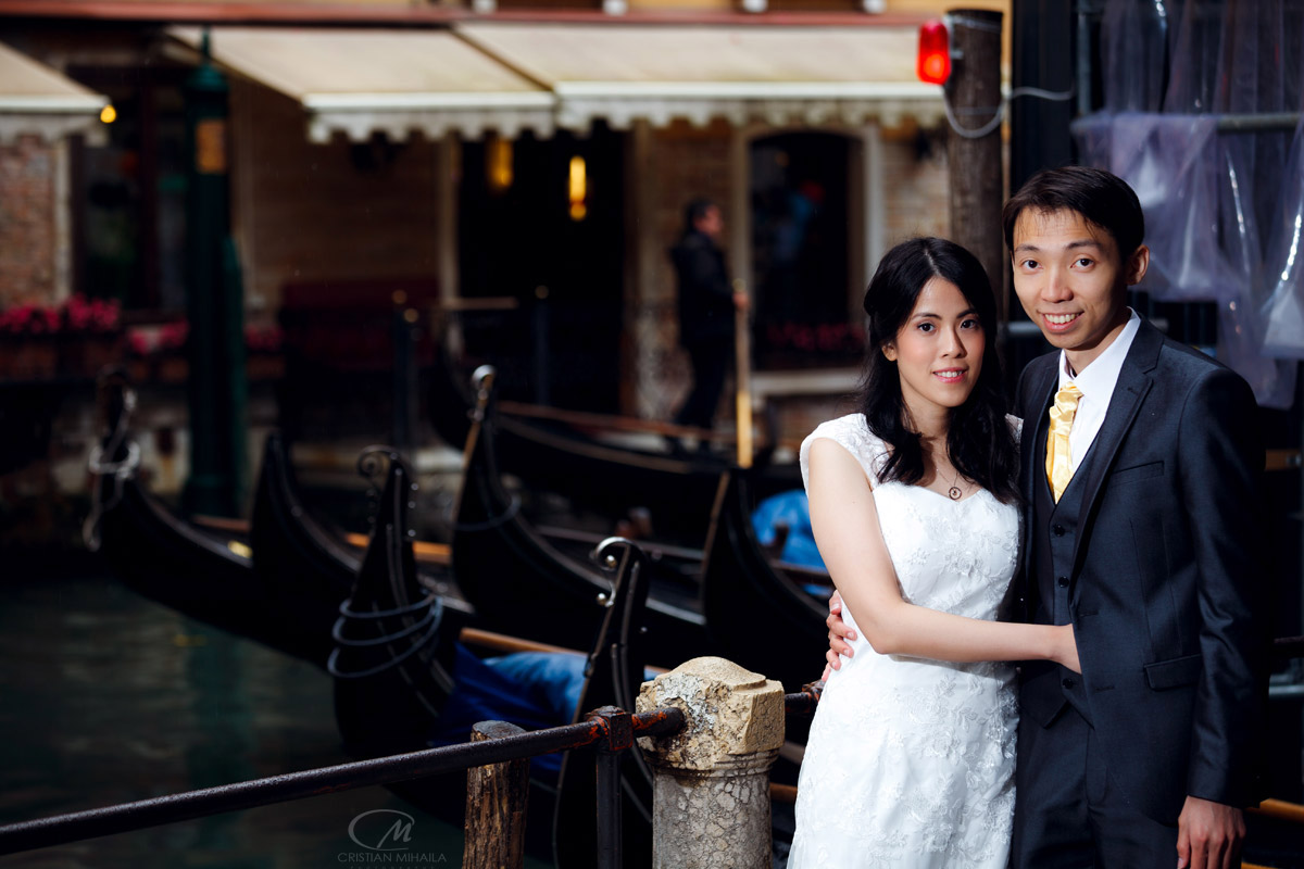 wedding-photographer-venice-italy-gondola