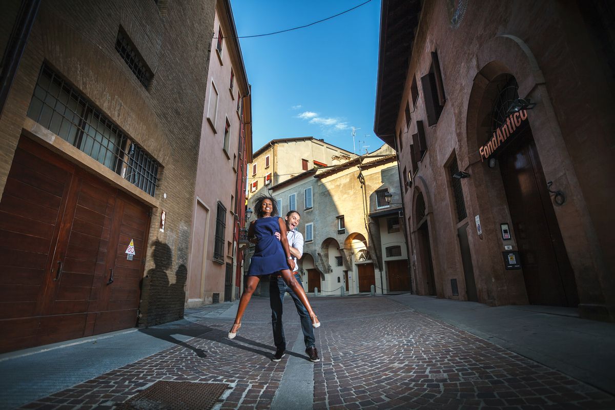 11-photo-shoot-engagement-bologna-center