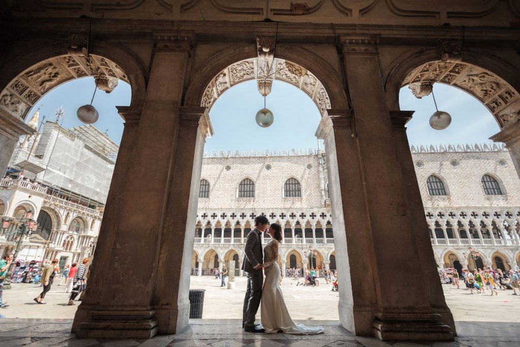photographer-venice-honeymoon-photo-shoot