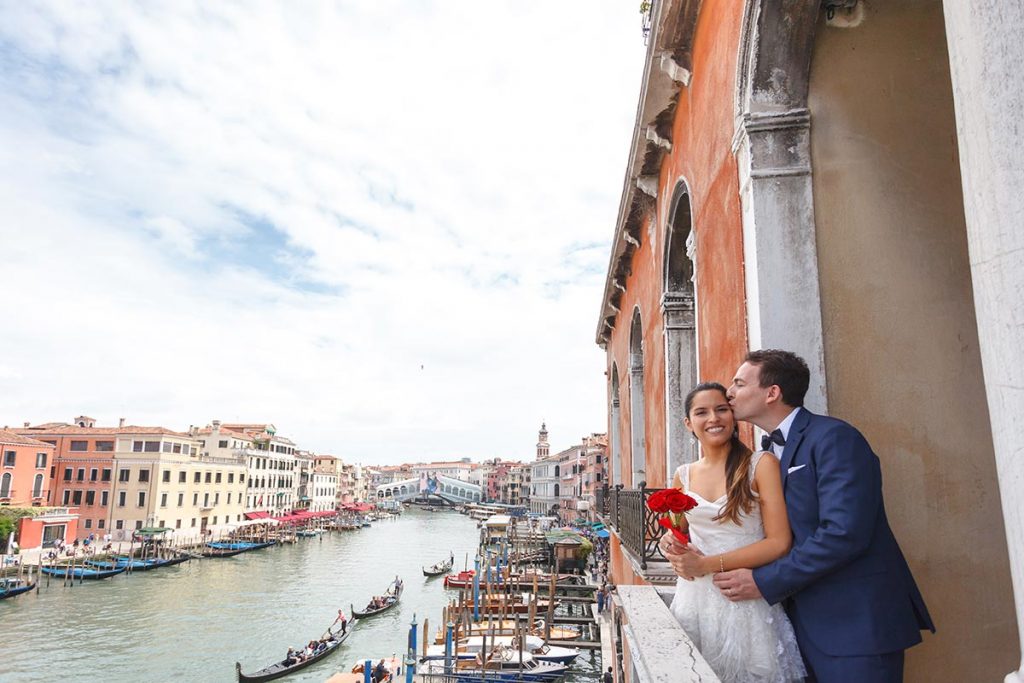 civil-ceremony-palazzo-cavalli-venice-Italy-canal-grande-view civil-ceremony-palazzo-cavalli-venice-Italy-canal-grande-view