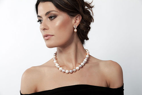 Ecommerce photo jewelry with model; Professional Photographer in Bologna