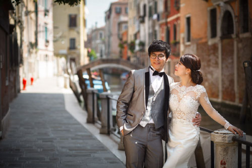photographer-venice-honeymoon-photo-shoot-asian